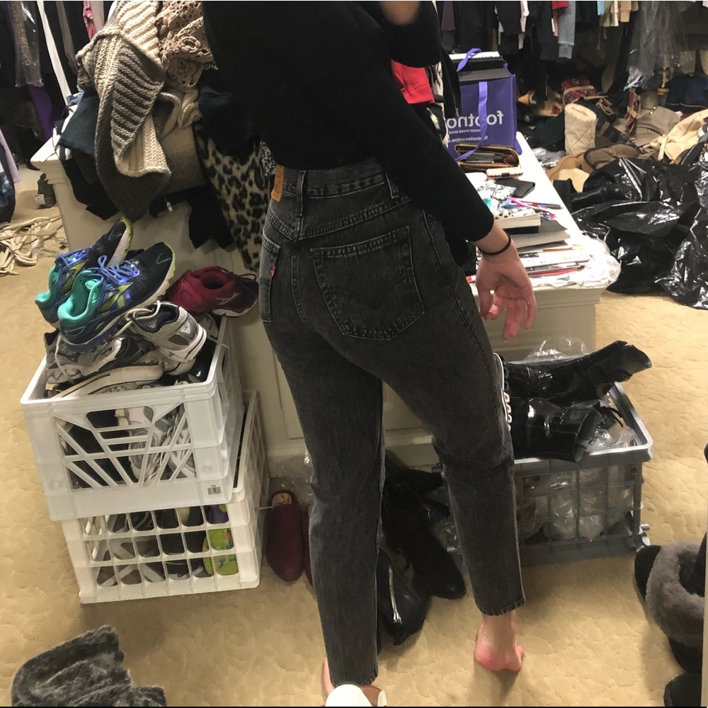 Black Wash Levi Mom Jeans